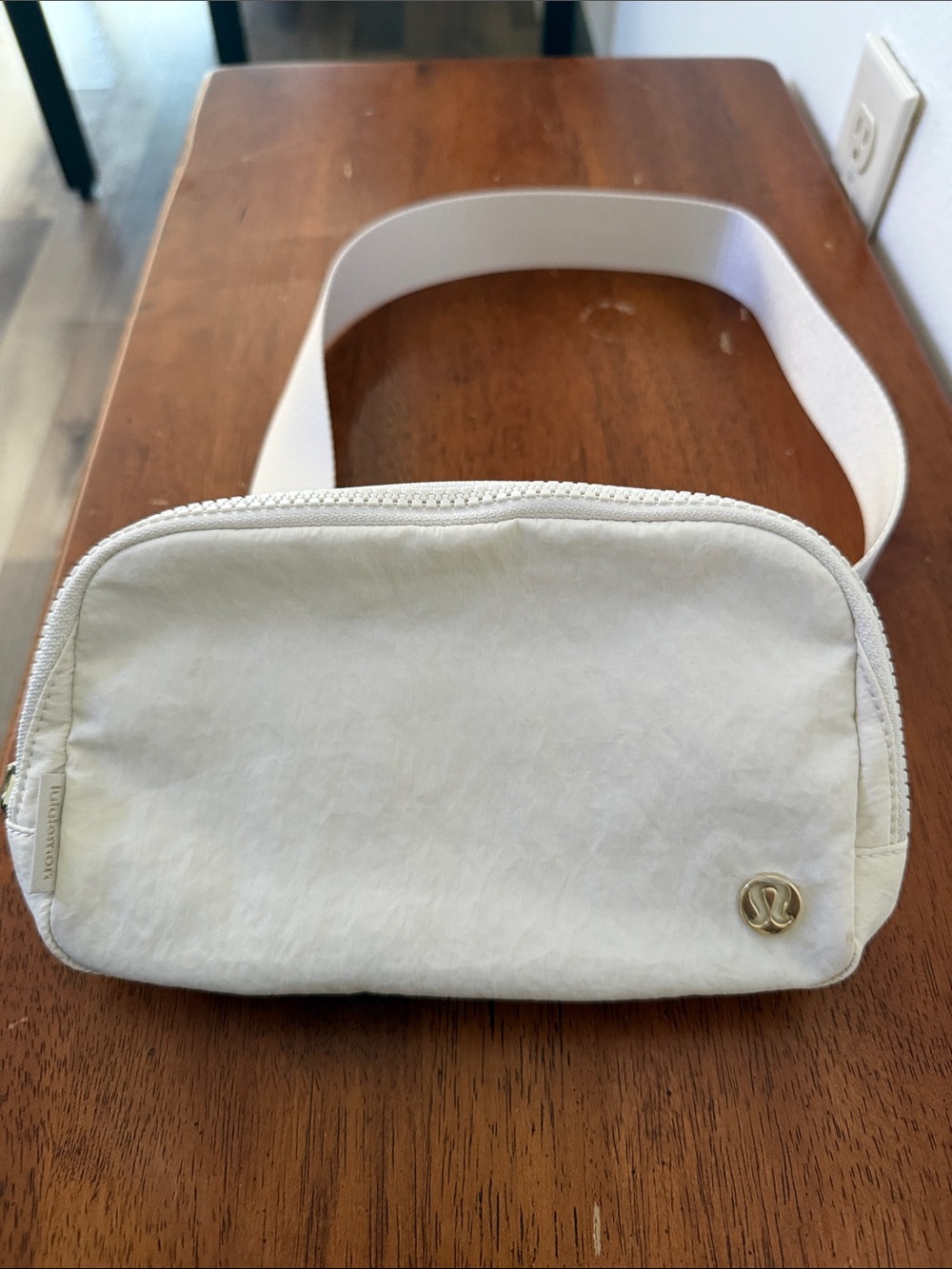 NWT Lululemon Everywhere Belt bag Light Ivory